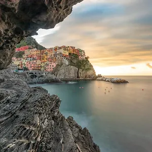https://l-attico-giallo-oro-di-giulia-manarola.hotelitalianriviera.com